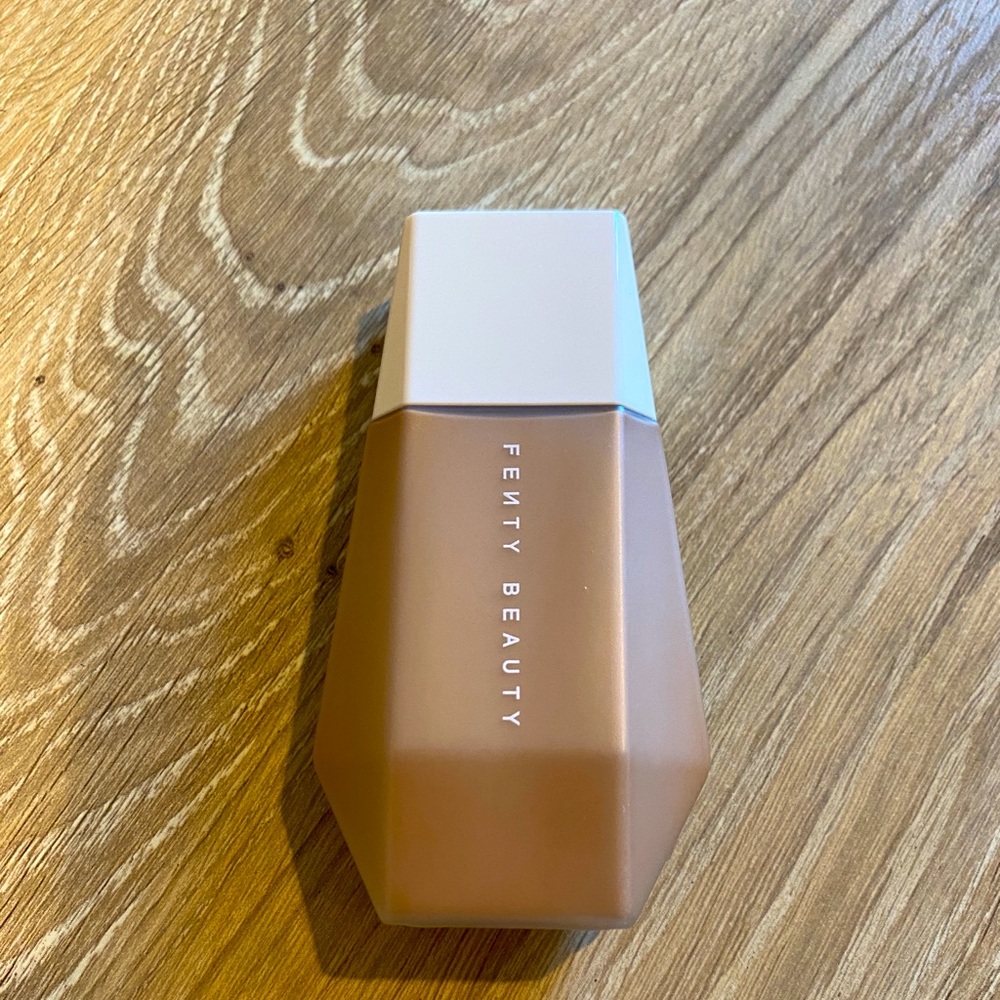 Fenty Beauty Eaze Drop shade 16